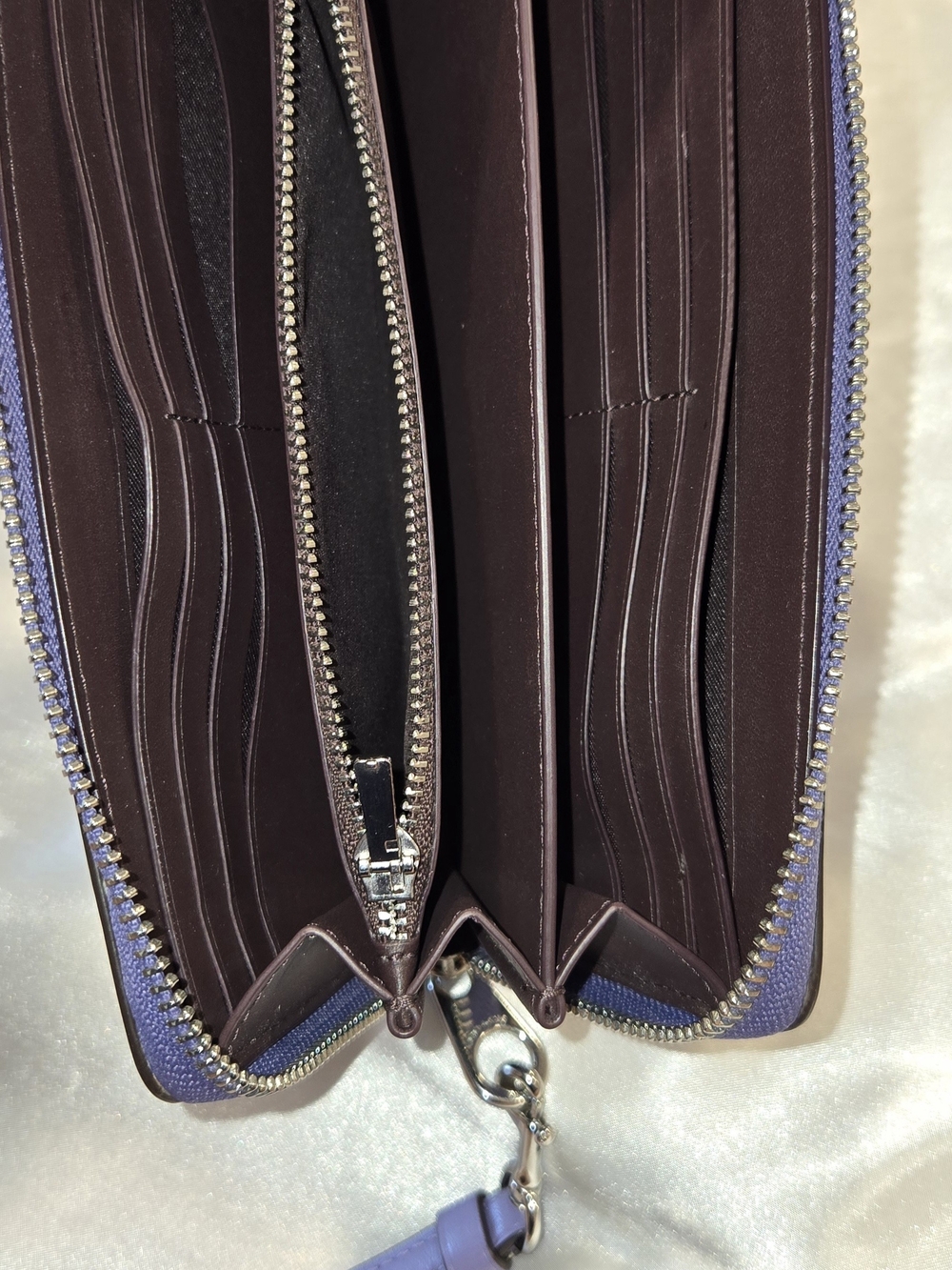 Coach Light Violet Leather Zip Around Wallet with Detachable Wrist Strap - Picture 13 of 15
